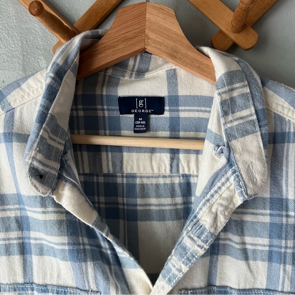 Blue Flannel 🩵 - Picture 2 of 4